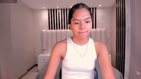 Saphira James online show from June 27, 2026, 1:54 am