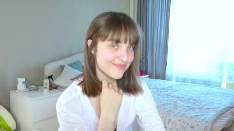 Anny online show from September 29, 2025, 2:44 pm