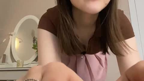 Anny online show from February 15, 2026, 7:51 am