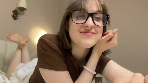 Anny online show from April 13, 2026, 11:32 pm