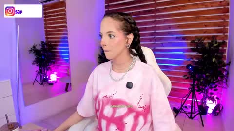 Snapshot of sapphire_venus chatting on April 29, 2026, 2:37 am Valerin online show from April 29, 2026, 2:37 am