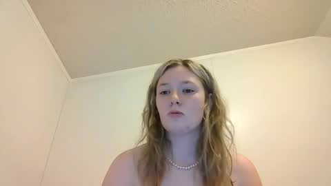 Snapshot of sara9920 chatting on April 8, 2026, 7:36 pm sara9920 online show from April 8, 2026, 7:36 pm