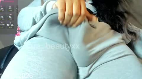 Snapshot of sara_beautyxx chatting on May 16, 2026, 5:56 pm I am Sofia GEMINIS online show from May 16, 2026, 5:56 pm