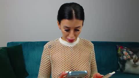 Im Sara I am happy to be here  online show from February 6, 2026, 6:00 pm