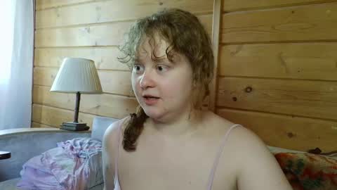 Snapshot of sara_del_sun chatting on May 18, 2026, 10:10 am Sara online show from May 18, 2026, 10:10 am