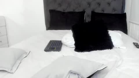 Snapshot of sara_evans01 chatting on January 20, 2025, 6:31 am sara online show from January 20, 2025, 6:31 am