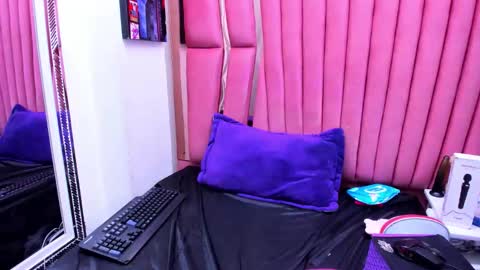 Snapshot of sara_honny chatting on April 26, 2026, 3:59 am sara_honny online show from April 26, 2026, 3:59 am