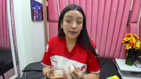 Snapshot of sara_honny chatting on May 10, 2026, 3:23 am sara_honny online show from May 10, 2026, 3:23 am