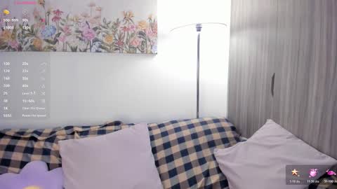 Snapshot of sara_kim_ chatting on February 11, 2026, 11:10 pm Sara new account give me thomb up Follow me help me reach 15k followers again online show from February 11, 2026, 11:10 pm