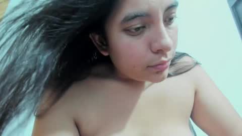 sara_len online show from January 9, 2026, 6:53 pm