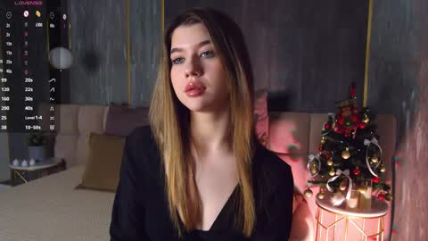 Sara online show from December 15, 2025, 4:44 pm