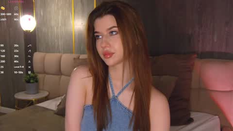Snapshot of sara_lewiis chatting on May 19, 2026, 4:57 pm Sara online show from May 19, 2026, 4:57 pm