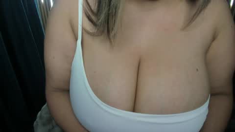 Snapshot of sara_lizcano chatting on May 18, 2026, 10:21 am sarah LIZCANO....... online show from May 18, 2026, 10:21 am