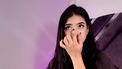 sara_lopee1 online show from September 29, 2025, 11:59 am