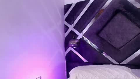 sara_lopee1 online show from October 27, 2025, 11:58 am