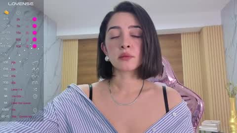 Sara  online show from April 20, 2026, 1:47 pm