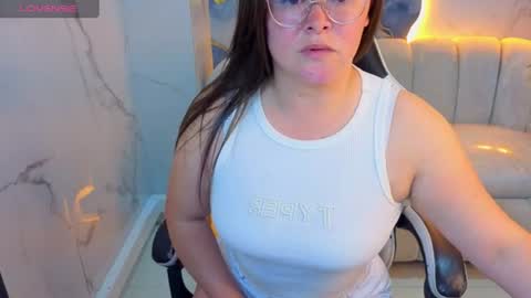 Snapshot of sara_love_tx chatting on August 4, 2026, 8:11 pm sara_love_tx online show from August 4, 2026, 8:11 pm