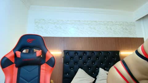 Snapshot of sara_lux1 chatting on March 4, 2026, 12:33 pm Sarax lux online show from March 4, 2026, 12:33 pm