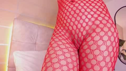 Sara  online show from February 1, 2026, 5:00 pm