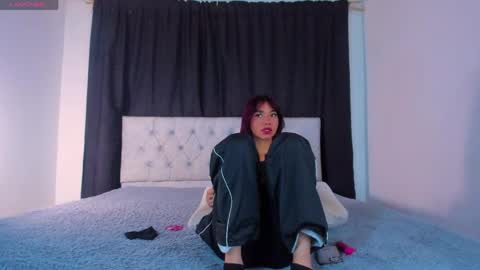 Sara  Neith online show from April 23, 2026, 6:36 am