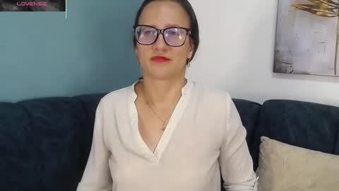 Sara   online show from March 9, 2026, 9:41 pm