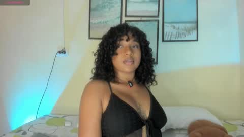 sara sofia online show from December 18, 2025, 8:15 pm