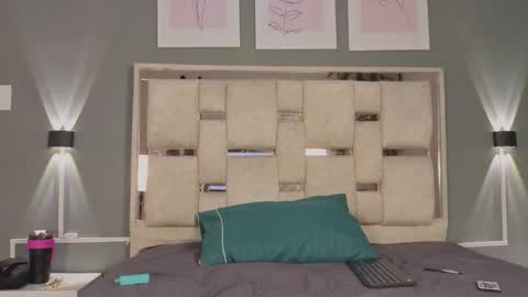 Snapshot of saraa_nix chatting on September 12, 2025, 3:06 am sara online show from September 12, 2025, 3:06 am