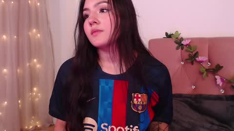 Snapshot of saraa_swett chatting on January 17, 2025, 6:23 pm online show from January 17, 2025, 6:23 pm
