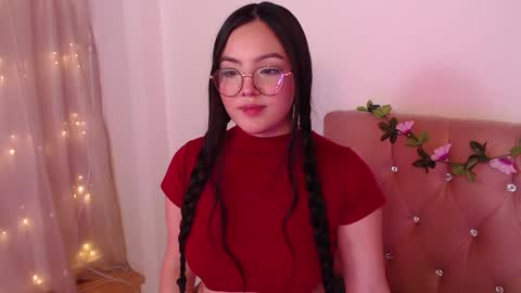 Snapshot of saraa_swett chatting on January 22, 2025, 1:42 am online show from January 22, 2025, 1:42 am