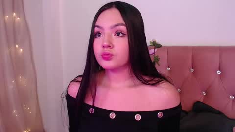 Snapshot of saraa_swett chatting on February 24, 2025, 2:37 pm online show from February 24, 2025, 2:37 pm