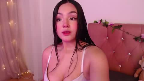 Snapshot of saraa_swett chatting on February 27, 2025, 2:32 pm online show from February 27, 2025, 2:32 pm
