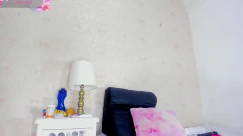 saraacollinss online show from October 15, 2025, 8:53 pm