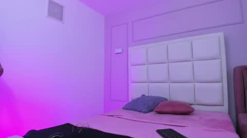 Sara online show from October 27, 2025, 3:32 am