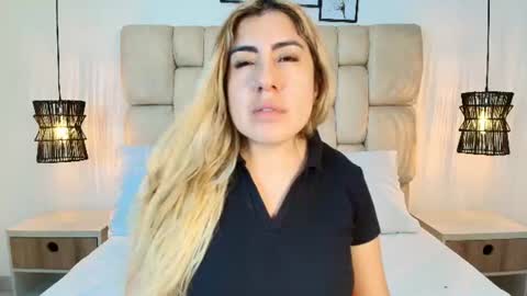 Snapshot of sarablonde_t chatting on June 13, 2026, 11:24 pm sarablonde_t online show from June 13, 2026, 11:24 pm