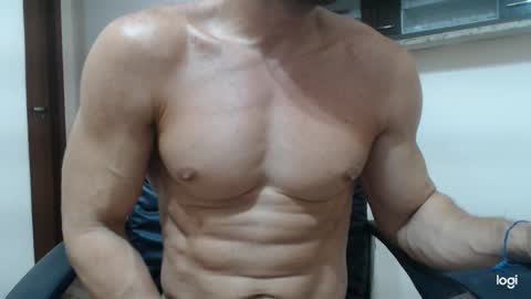 saradorj92 online show from January 25, 2025, 10:28 pm