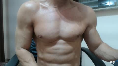 saradorj92 online show from February 5, 2025, 5:52 am