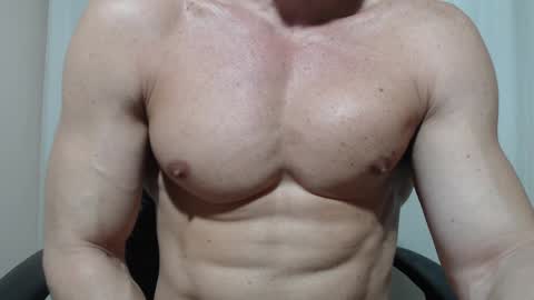 saradorj92 online show from April 2, 2026, 11:46 pm