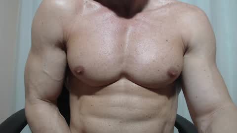 saradorj92 online show from April 6, 2026, 4:46 am