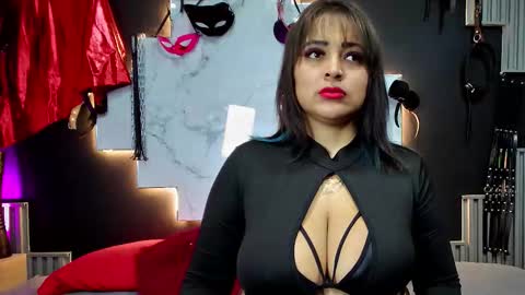 sarah917 online show from December 18, 2025, 6:47 pm