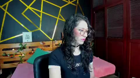 Snapshot of sarah_clarc chatting on July 2, 2026, 1:50 pm Sarah online show from July 2, 2026, 1:50 pm