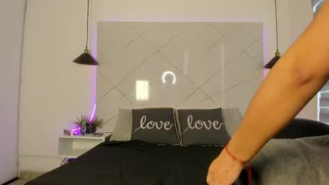 Snapshot of sarah_collens_ chatting on May 28, 2026, 12:46 pm sarah_collens_ online show from May 28, 2026, 12:46 pm