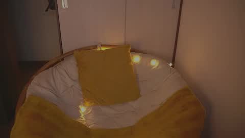 Sarah online show from April 25, 2026, 3:42 am