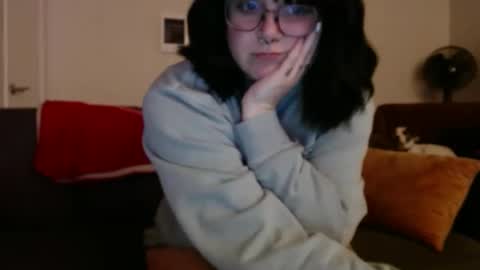 Sarah online show from March 12, 2025, 2:09 am