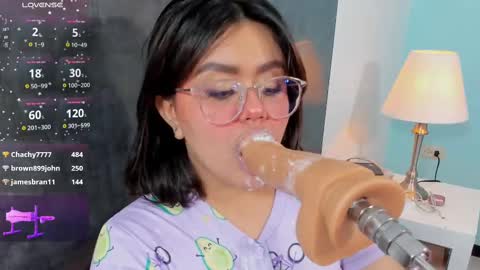 Snapshot of sarah_gold_1 chatting on February 23, 2025, 9:11 am Sarah online show from February 23, 2025, 9:11 am