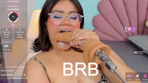 Snapshot of sarah_gold_1 chatting on February 27, 2025, 9:32 am Sarah online show from February 27, 2025, 9:32 am