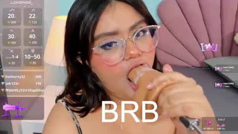 Snapshot of sarah_gold_1 chatting on March 2, 2025, 6:05 am Sarah online show from March 2, 2025, 6:05 am