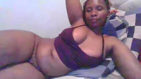 sarah_haggai online show from November 17, 2025, 4:57 pm