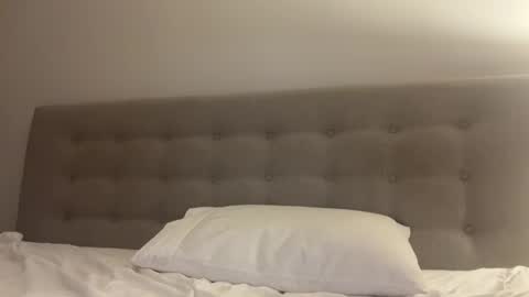 Sarah Heart Aus online show from March 5, 2025, 2:23 pm