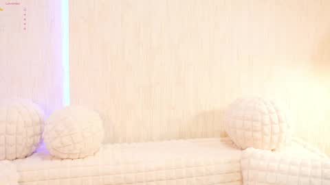       online show from February 12, 2025, 8:50 pm