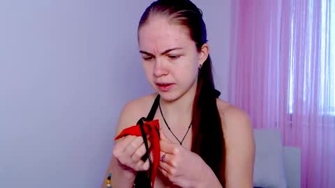 Sarah online show from November 5, 2025, 10:26 am